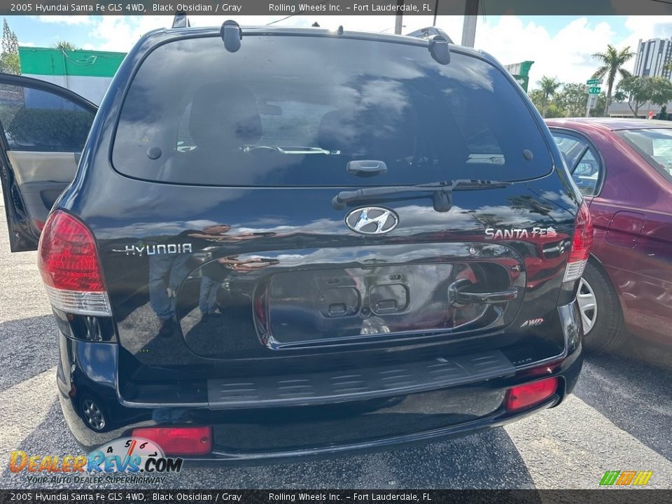 2005 Hyundai Santa Fe GLS 4WD Black Obsidian / Gray Photo #4