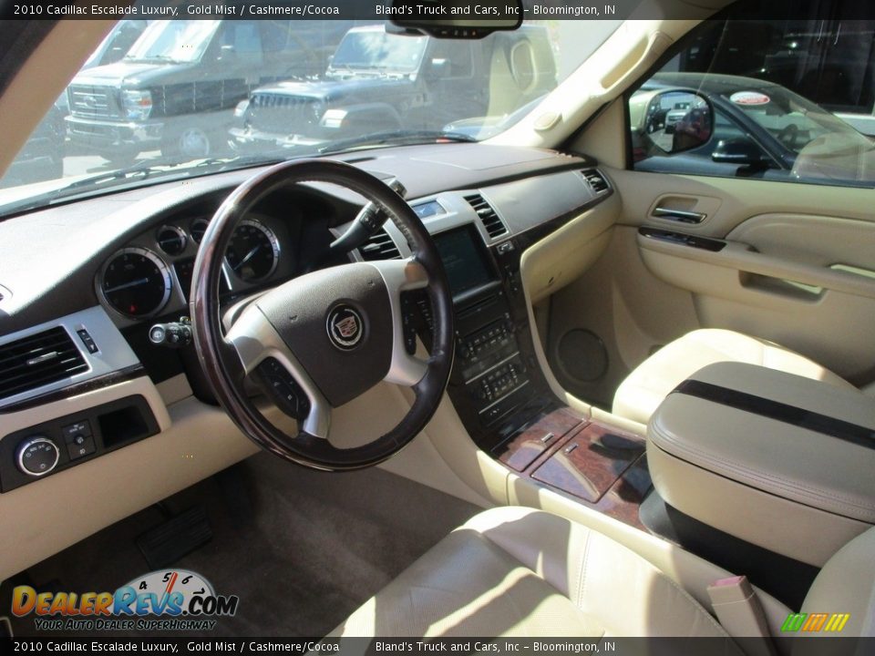 2010 Cadillac Escalade Luxury Gold Mist / Cashmere/Cocoa Photo #7