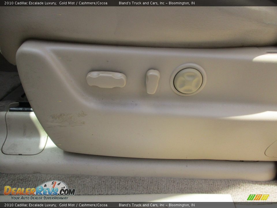 2010 Cadillac Escalade Luxury Gold Mist / Cashmere/Cocoa Photo #22