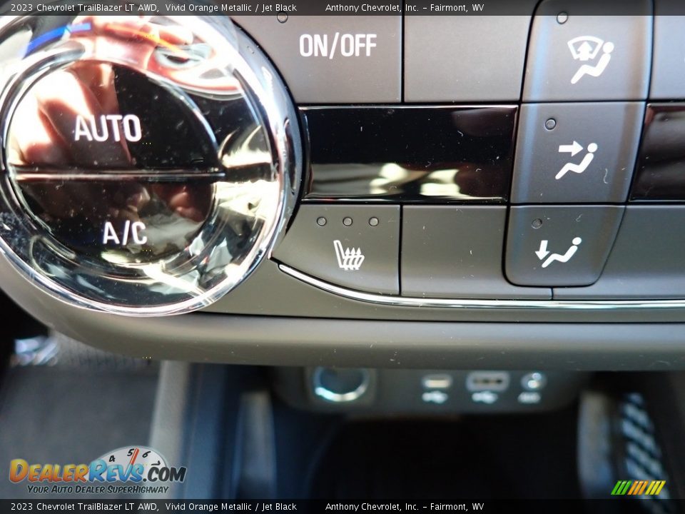 2023 Chevrolet TrailBlazer LT AWD Vivid Orange Metallic / Jet Black Photo #17