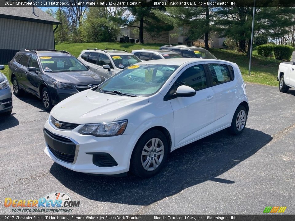 Front 3/4 View of 2017 Chevrolet Sonic LT Hatchback Photo #2