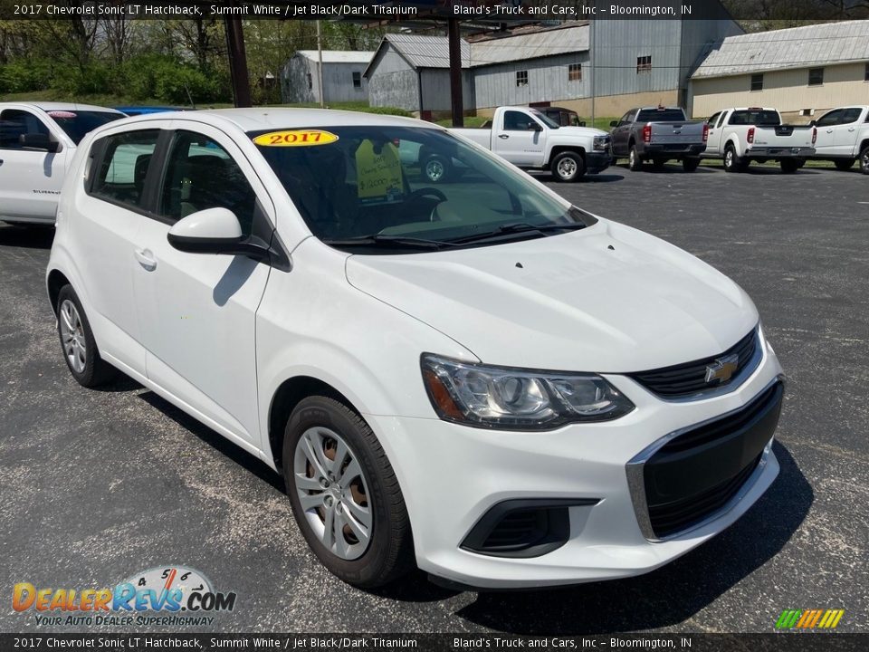 Front 3/4 View of 2017 Chevrolet Sonic LT Hatchback Photo #8