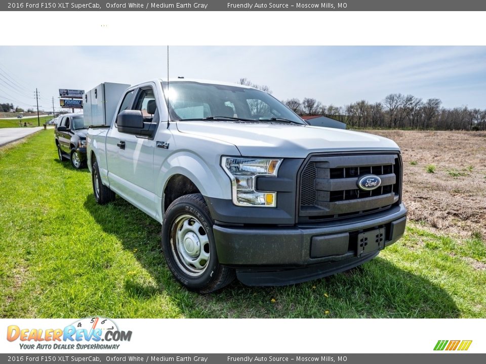 2016 Ford F150 XLT SuperCab Oxford White / Medium Earth Gray Photo #1