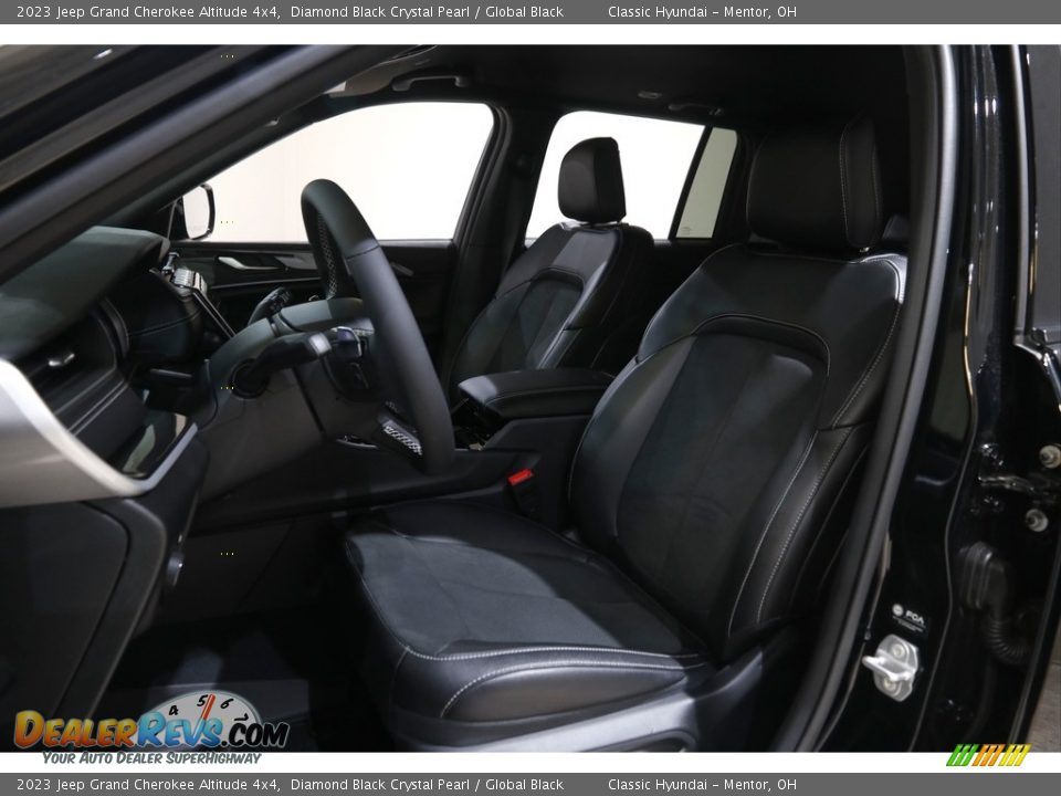 2023 Jeep Grand Cherokee Altitude 4x4 Diamond Black Crystal Pearl / Global Black Photo #5