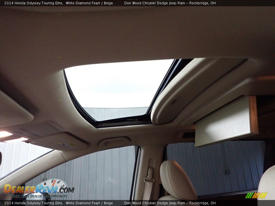 2014 Honda Odyssey Touring Elite White Diamond Pearl / Beige Photo #3