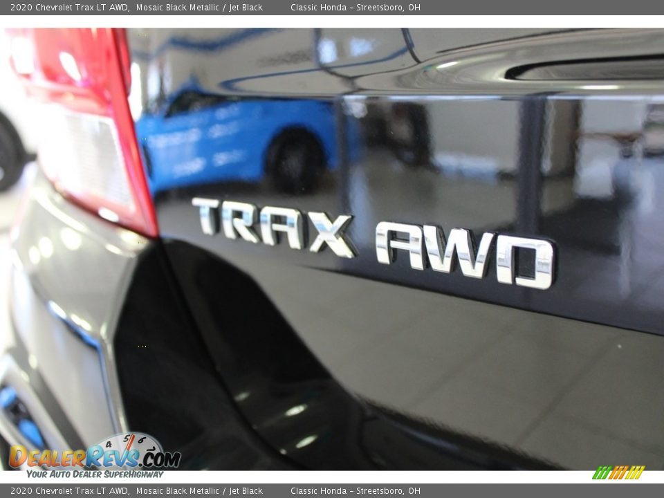 2020 Chevrolet Trax LT AWD Mosaic Black Metallic / Jet Black Photo #10