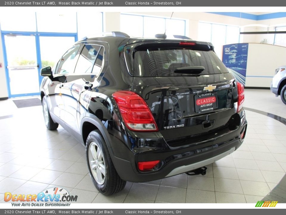 2020 Chevrolet Trax LT AWD Mosaic Black Metallic / Jet Black Photo #11