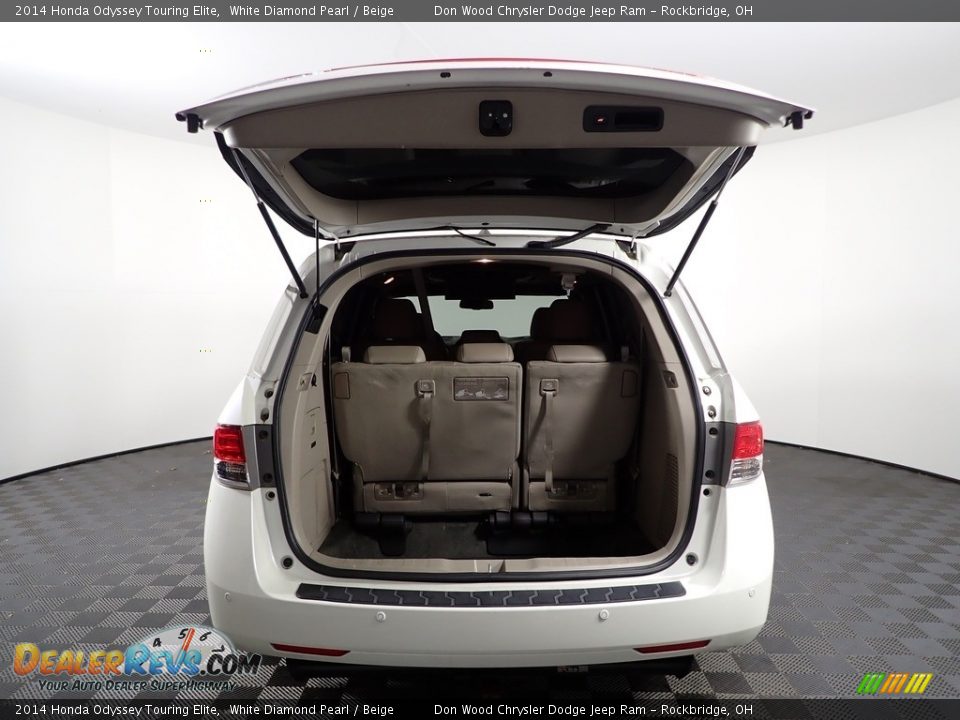 2014 Honda Odyssey Touring Elite White Diamond Pearl / Beige Photo #11
