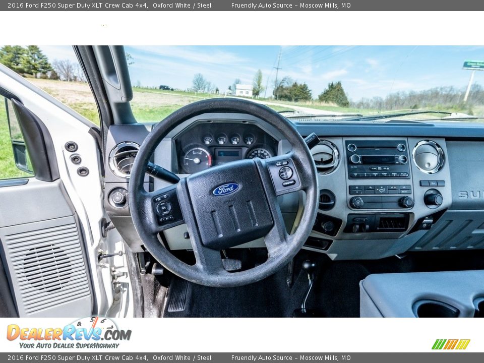 2016 Ford F250 Super Duty XLT Crew Cab 4x4 Oxford White / Steel Photo #11