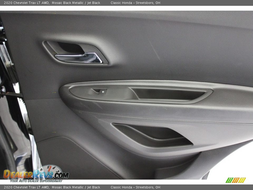 2020 Chevrolet Trax LT AWD Mosaic Black Metallic / Jet Black Photo #35