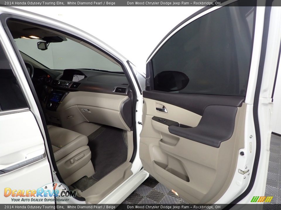 2014 Honda Odyssey Touring Elite White Diamond Pearl / Beige Photo #31