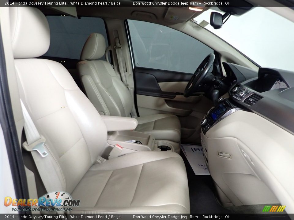 2014 Honda Odyssey Touring Elite White Diamond Pearl / Beige Photo #32