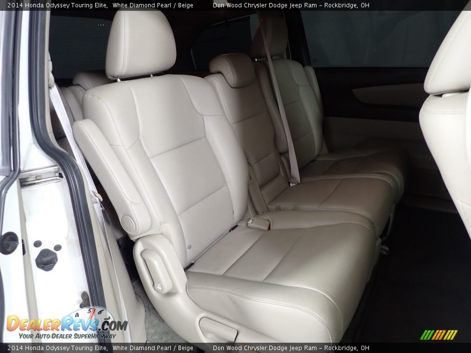 2014 Honda Odyssey Touring Elite White Diamond Pearl / Beige Photo #33