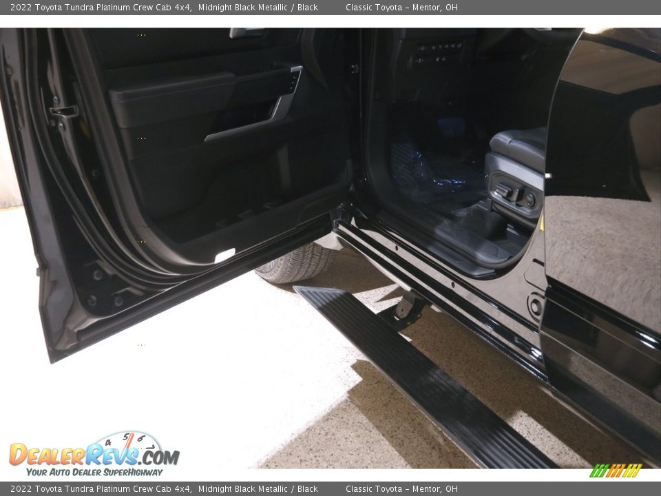 2022 Toyota Tundra Platinum Crew Cab 4x4 Midnight Black Metallic / Black Photo #4