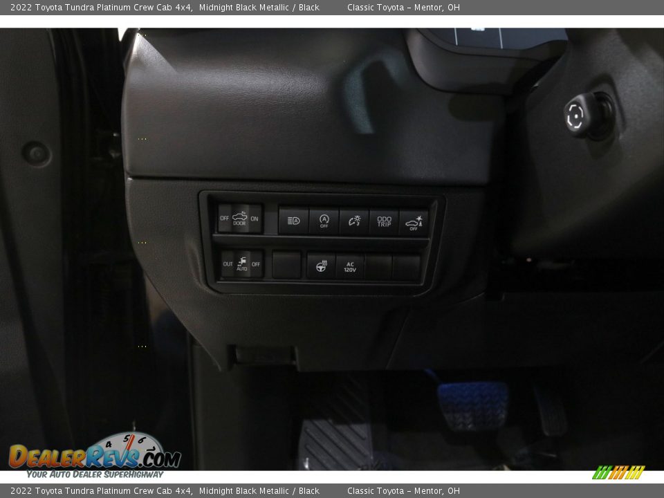 2022 Toyota Tundra Platinum Crew Cab 4x4 Midnight Black Metallic / Black Photo #7
