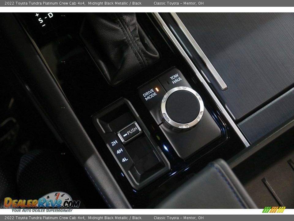 2022 Toyota Tundra Platinum Crew Cab 4x4 Midnight Black Metallic / Black Photo #18