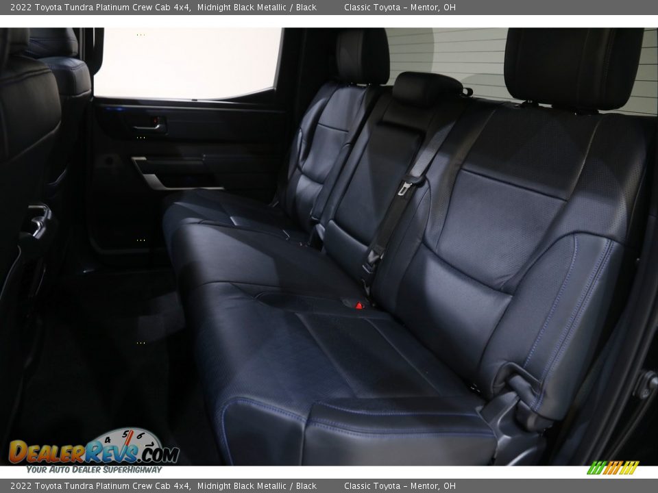 2022 Toyota Tundra Platinum Crew Cab 4x4 Midnight Black Metallic / Black Photo #21