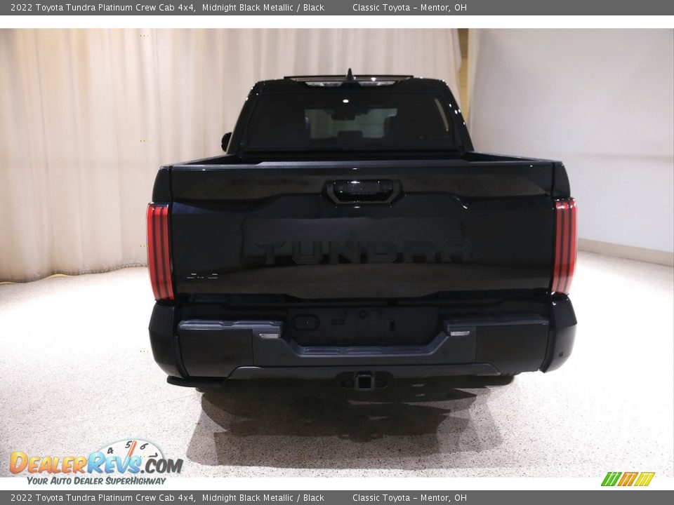 2022 Toyota Tundra Platinum Crew Cab 4x4 Midnight Black Metallic / Black Photo #22