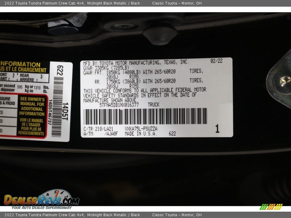 2022 Toyota Tundra Platinum Crew Cab 4x4 Midnight Black Metallic / Black Photo #25