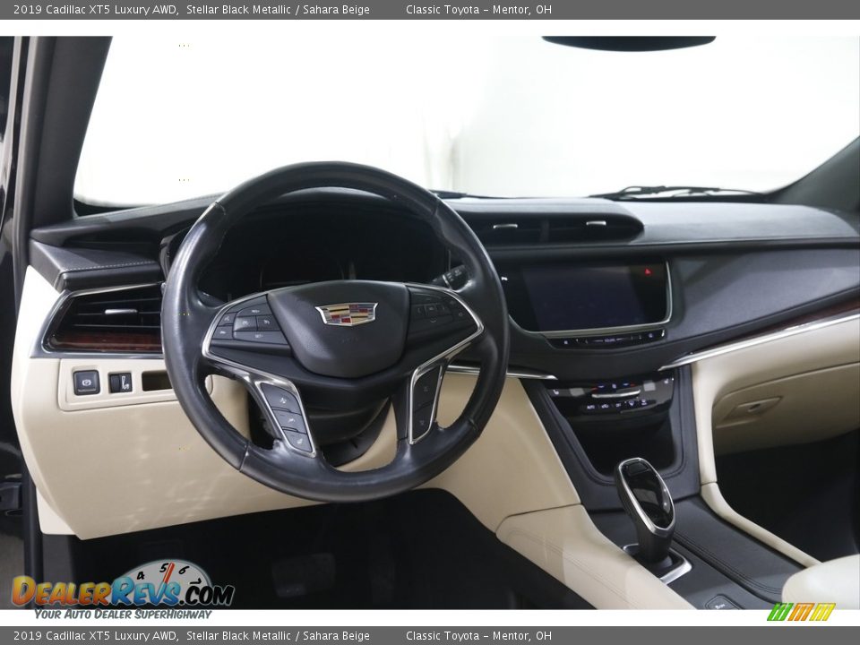 2019 Cadillac XT5 Luxury AWD Stellar Black Metallic / Sahara Beige Photo #6