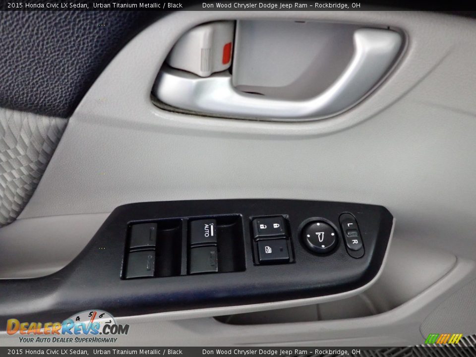 2015 Honda Civic LX Sedan Urban Titanium Metallic / Black Photo #11