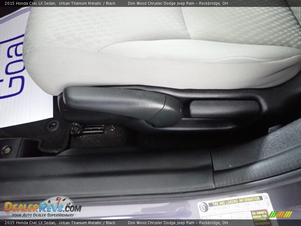 2015 Honda Civic LX Sedan Urban Titanium Metallic / Black Photo #12