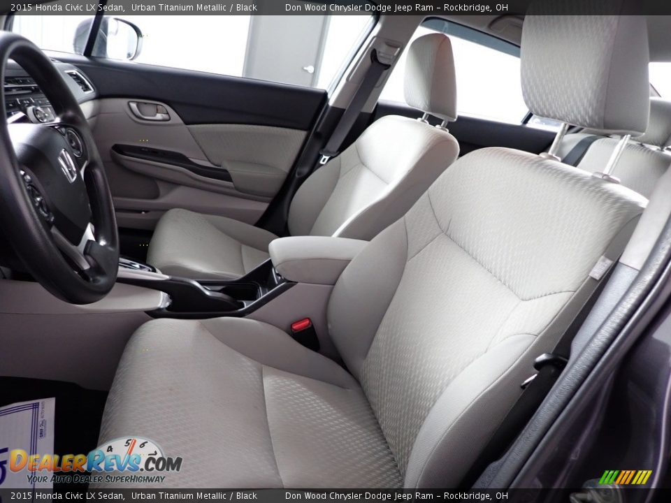 2015 Honda Civic LX Sedan Urban Titanium Metallic / Black Photo #13