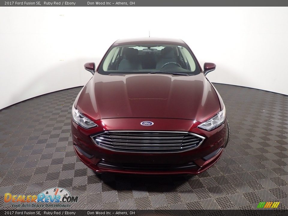 2017 Ford Fusion SE Ruby Red / Ebony Photo #4