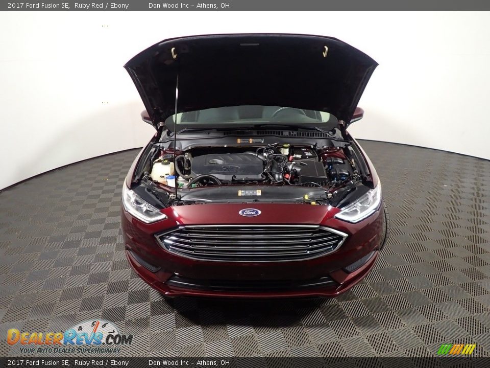 2017 Ford Fusion SE Ruby Red / Ebony Photo #5