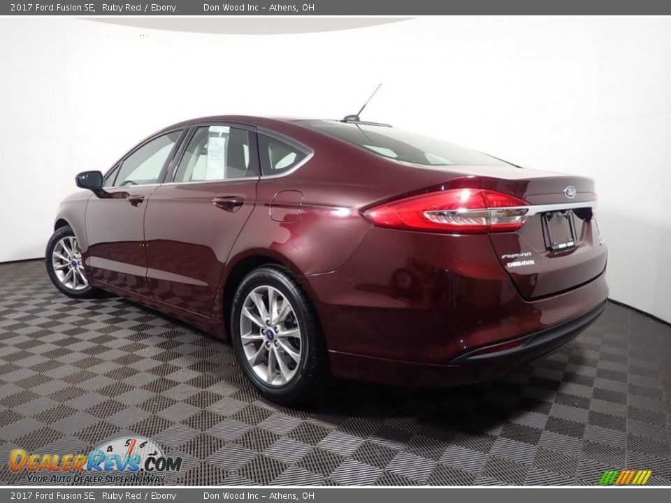 2017 Ford Fusion SE Ruby Red / Ebony Photo #9