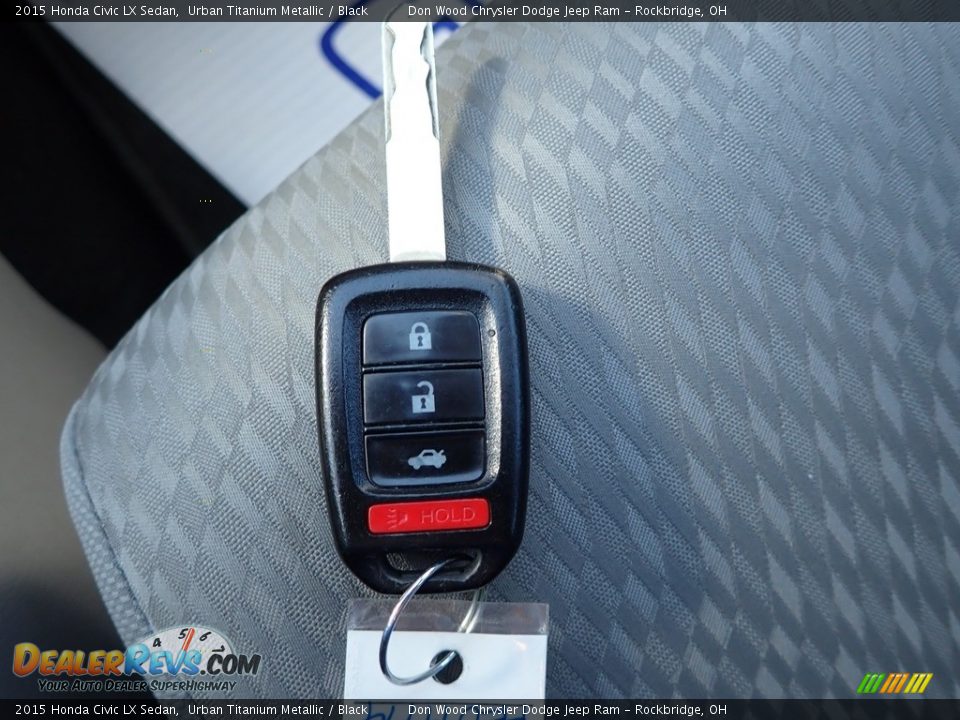 2015 Honda Civic LX Sedan Urban Titanium Metallic / Black Photo #33