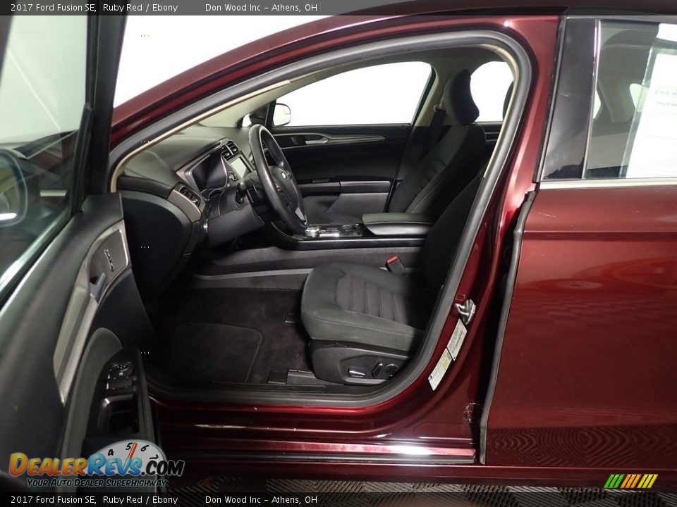 2017 Ford Fusion SE Ruby Red / Ebony Photo #19
