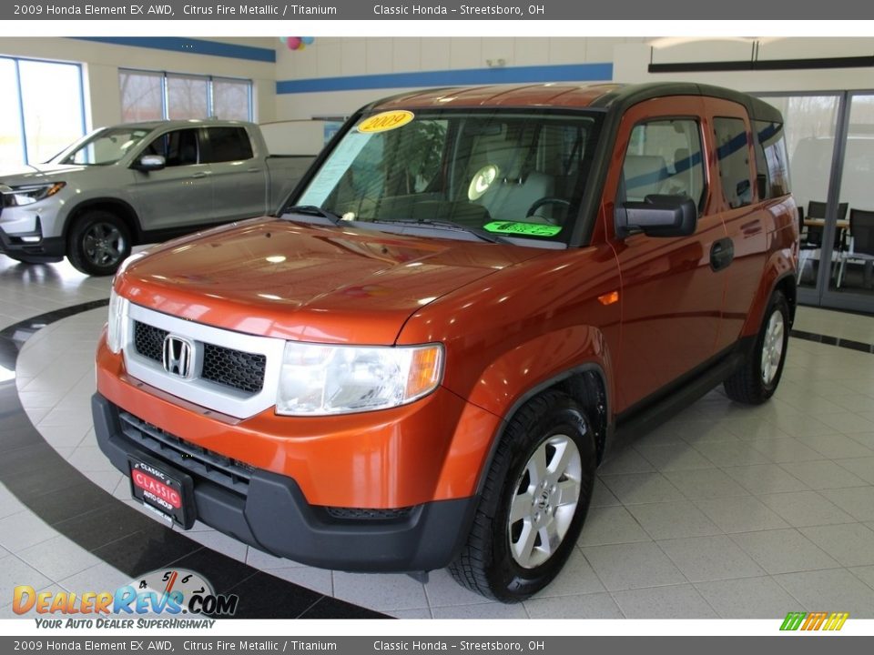 Front 3/4 View of 2009 Honda Element EX AWD Photo #1