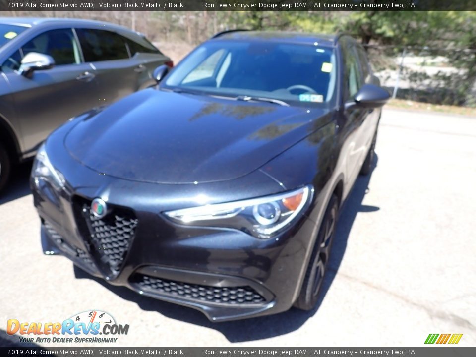 2019 Alfa Romeo Stelvio AWD Volcano Black Metallic / Black Photo #2