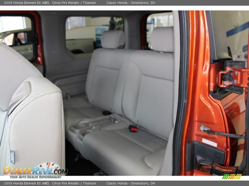 2009 Honda Element EX AWD Citrus Fire Metallic / Titanium Photo #31