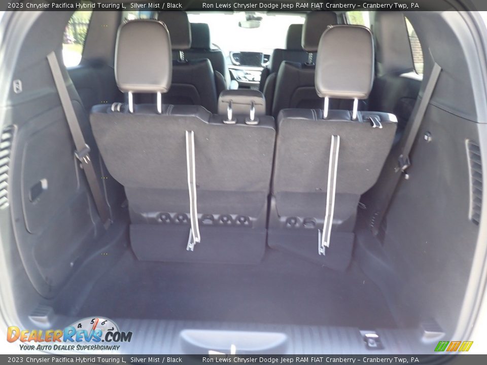 2023 Chrysler Pacifica Hybrid Touring L Trunk Photo #10