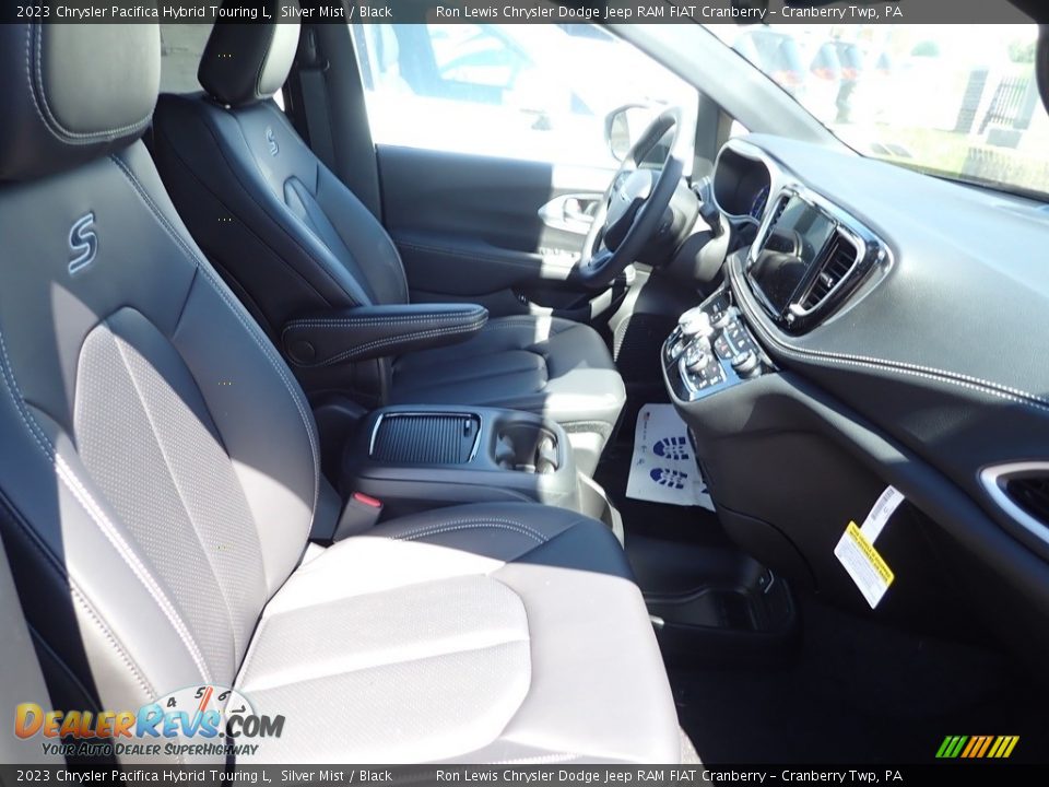 Front Seat of 2023 Chrysler Pacifica Hybrid Touring L Photo #13