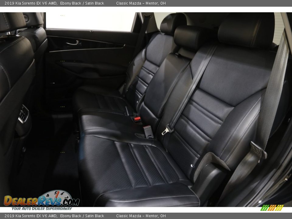 Rear Seat of 2019 Kia Sorento EX V6 AWD Photo #18