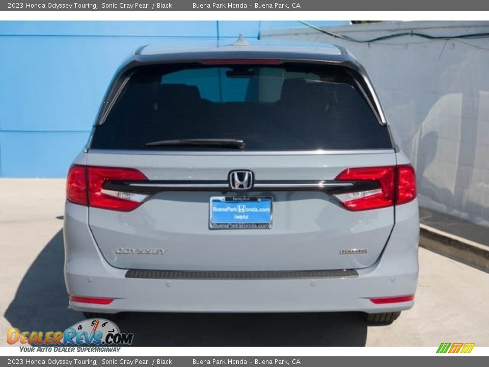 2023 Honda Odyssey Touring Sonic Gray Pearl / Black Photo #5