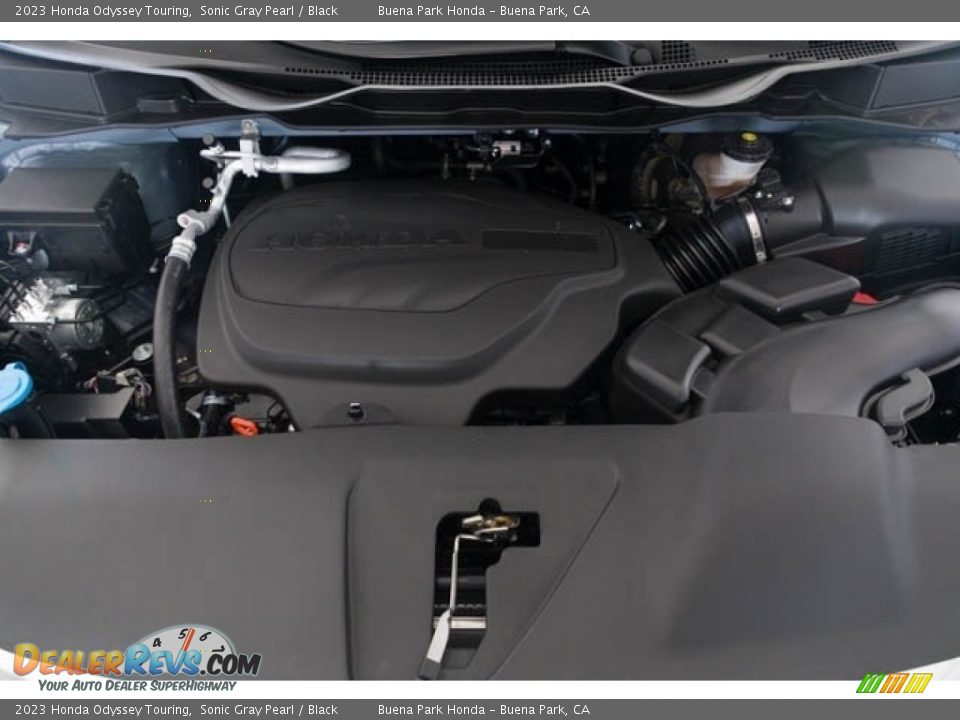 2023 Honda Odyssey Touring Sonic Gray Pearl / Black Photo #9