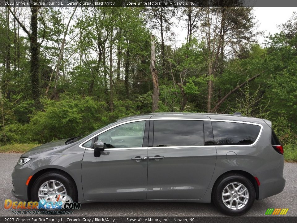 2023 Chrysler Pacifica Touring L Ceramic Gray / Black/Alloy Photo #1