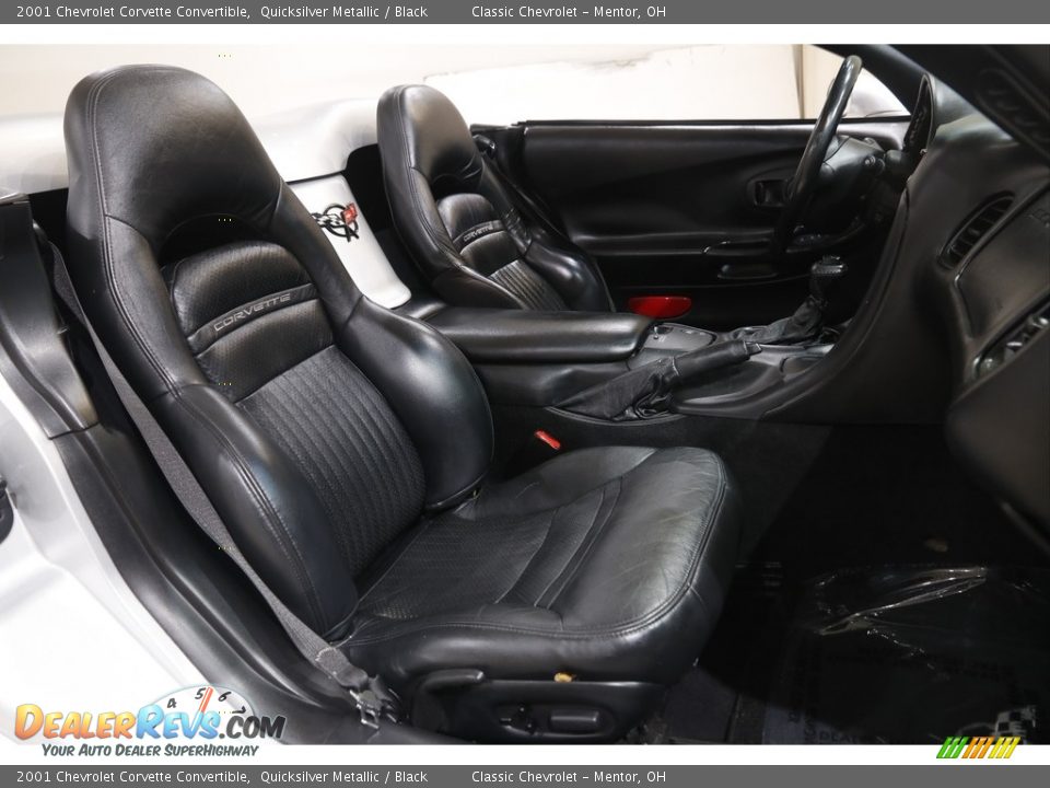 Front Seat of 2001 Chevrolet Corvette Convertible Photo #17