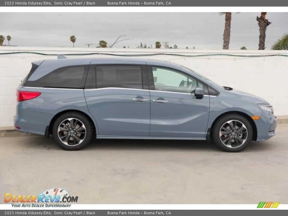 Sonic Gray Pearl 2023 Honda Odyssey Elite Photo #8