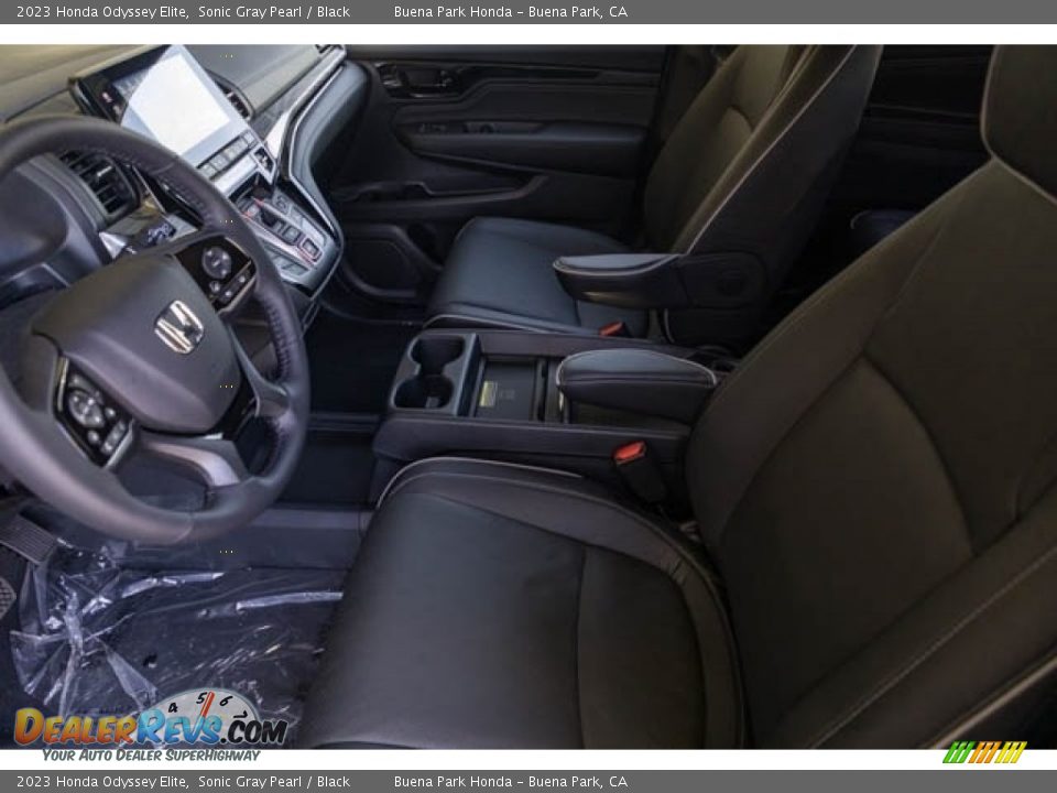 Front Seat of 2023 Honda Odyssey Elite Photo #15