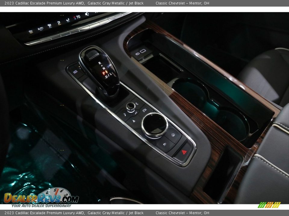 2023 Cadillac Escalade Premium Luxury AWD Shifter Photo #16