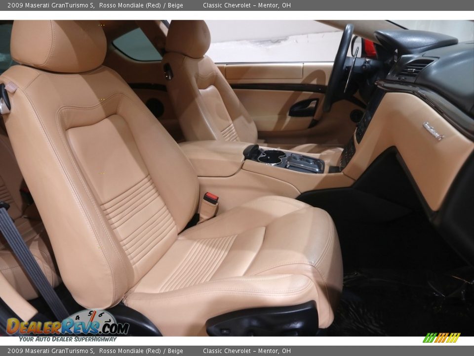 Front Seat of 2009 Maserati GranTurismo S Photo #15