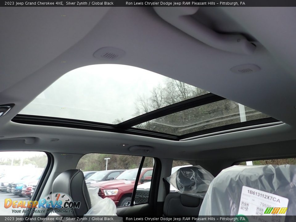 Sunroof of 2023 Jeep Grand Cherokee 4XE Photo #17