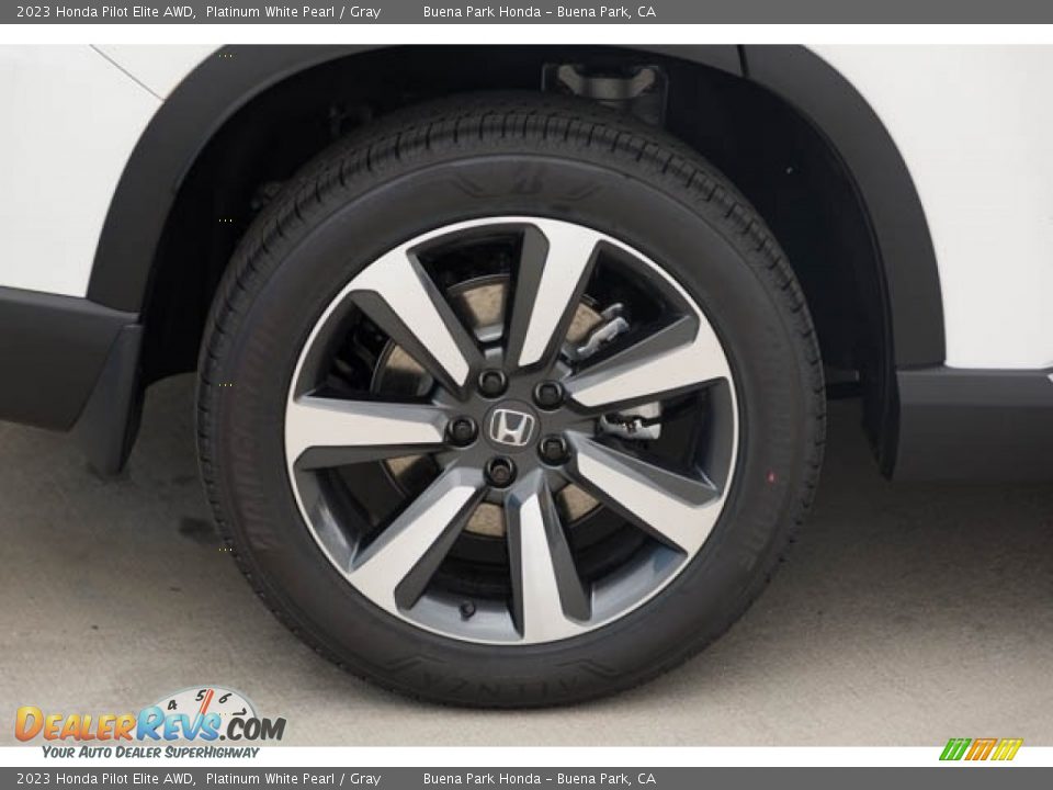 2023 Honda Pilot Elite AWD Platinum White Pearl / Gray Photo #10