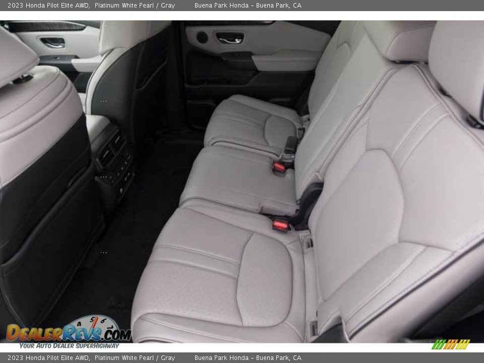 2023 Honda Pilot Elite AWD Platinum White Pearl / Gray Photo #16