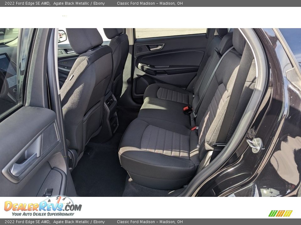 2022 Ford Edge SE AWD Agate Black Metallic / Ebony Photo #17